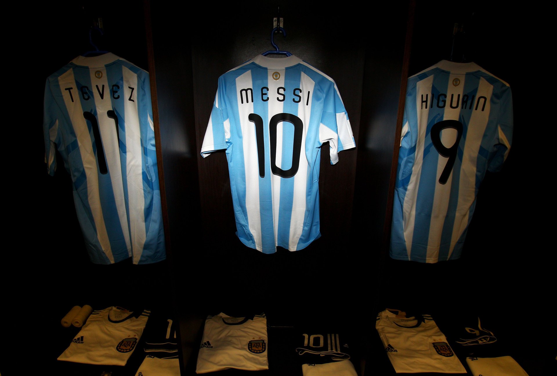 leo messi argentina national team t-shirts lionel messi lionel messi soccer argentina uniform three darkness night sports messi