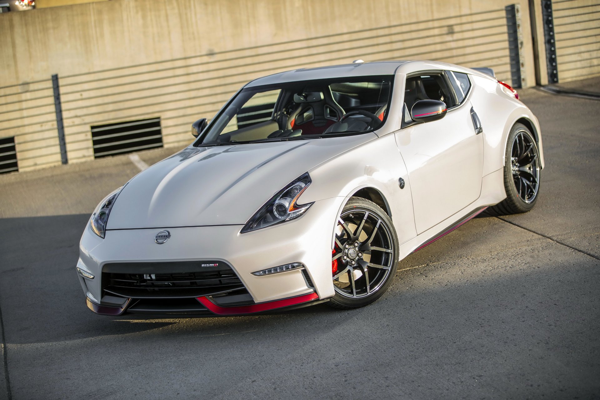 nissan 370z nismo samochód felgi tapety biały koła