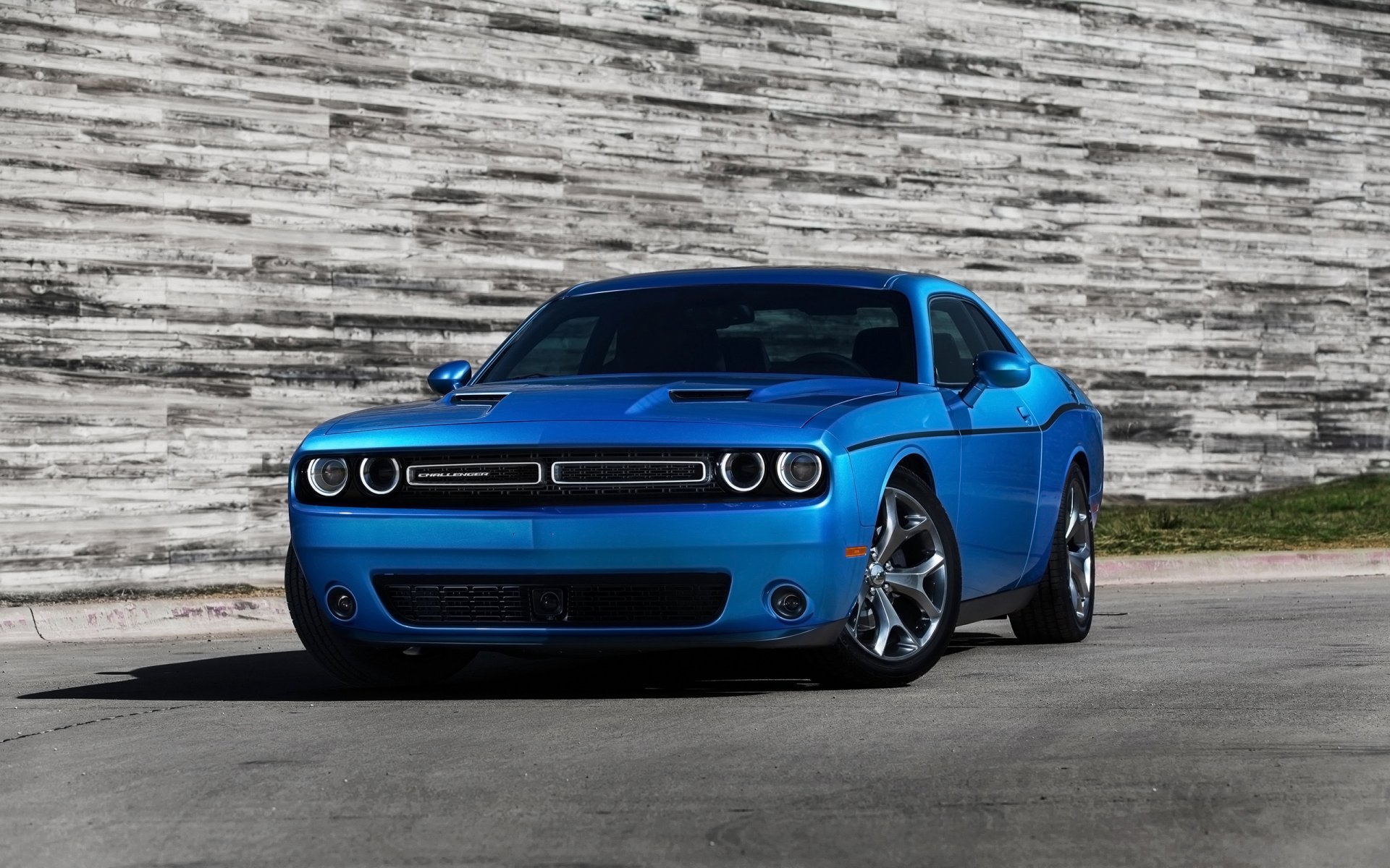 dodge challenger sxt