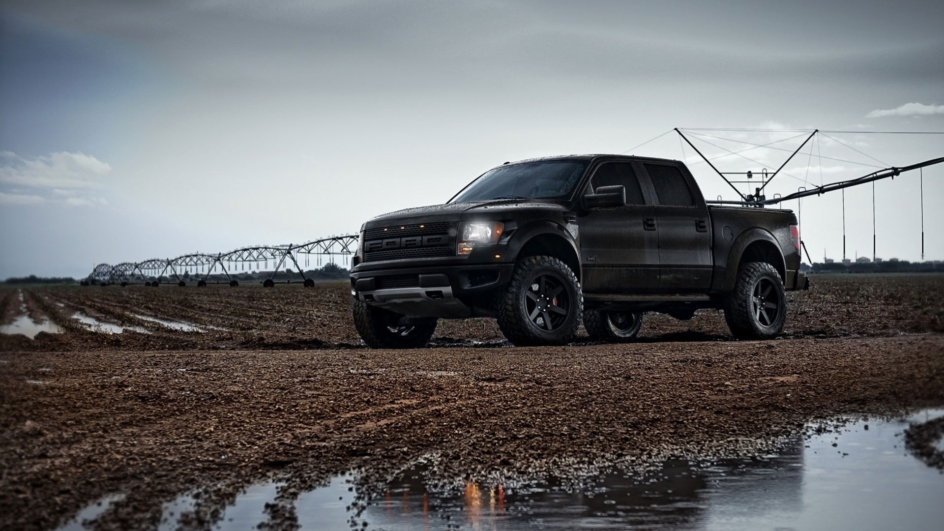 raptor ford suv camioncino