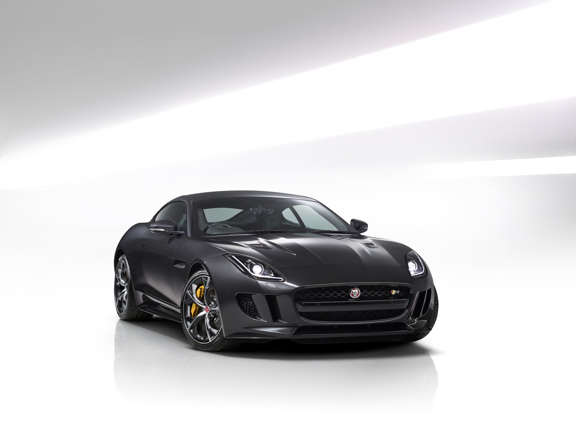 2014 jaguar f type r coupe awd uk-spec