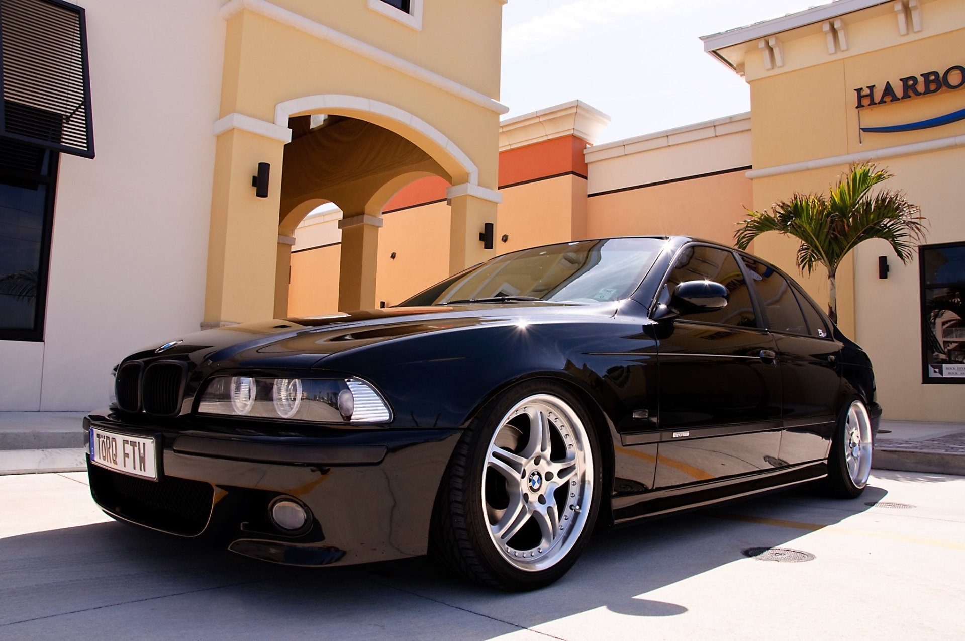 bmw e39 m5 sedán