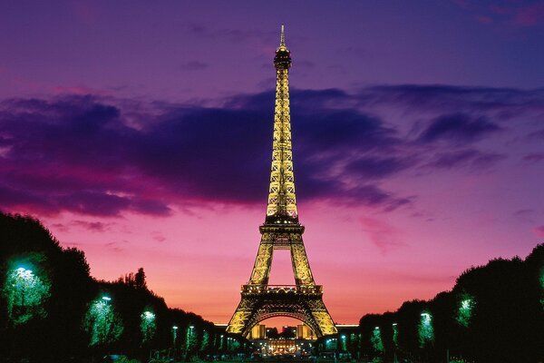 Eiffel Tower at Dusk