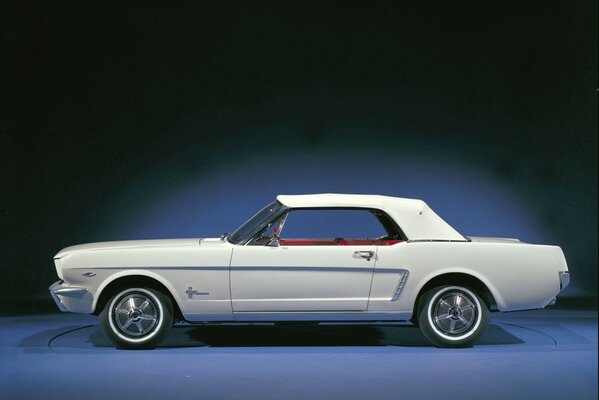 Ford mustang ZD model on a dark blue background