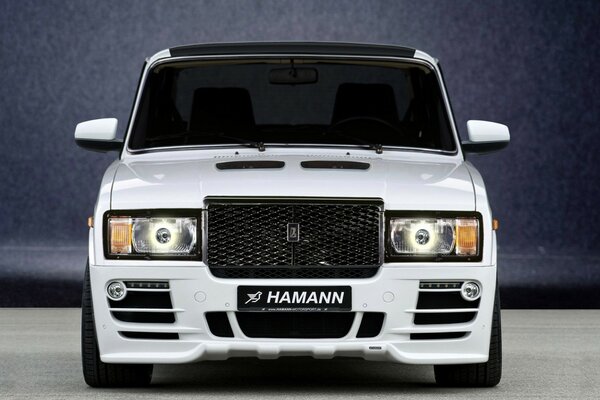 Nouvelle Lada Hamann blanc