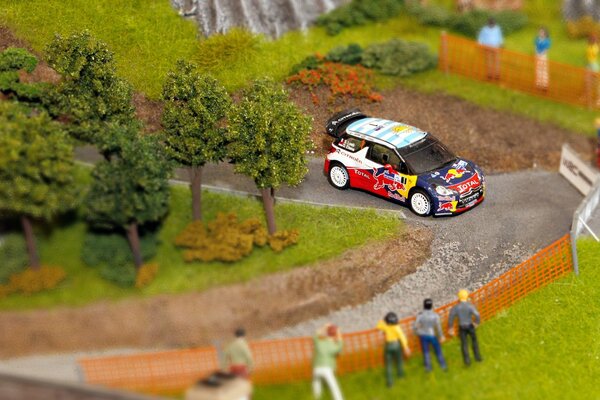 Miniatur Citroen ds3 Rallye in einer Kurve