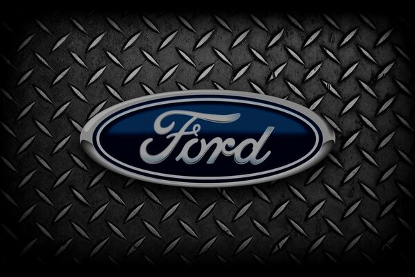 Овальный логотип автомобиля Форд