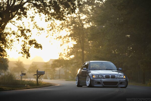 Ein aufstrebender bmw e46, auf dem Weg zu neuen Errungenschaften