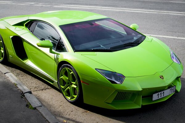 Quelqu un est venu au magasin sur Lamborghini