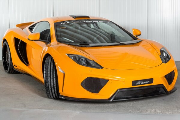 Supercar gelb mclaren mp4-12c mp4-12c