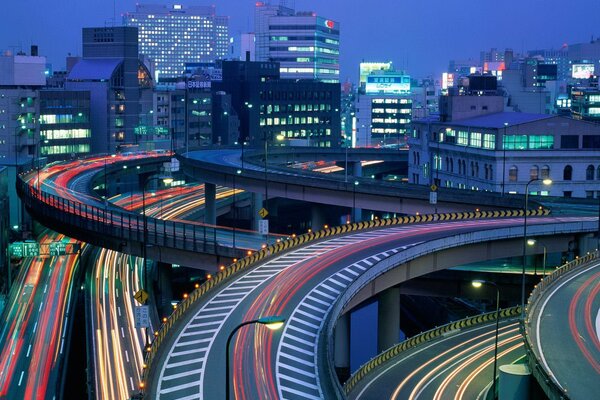 Autostrada Notturna di Tokyo nelle luci