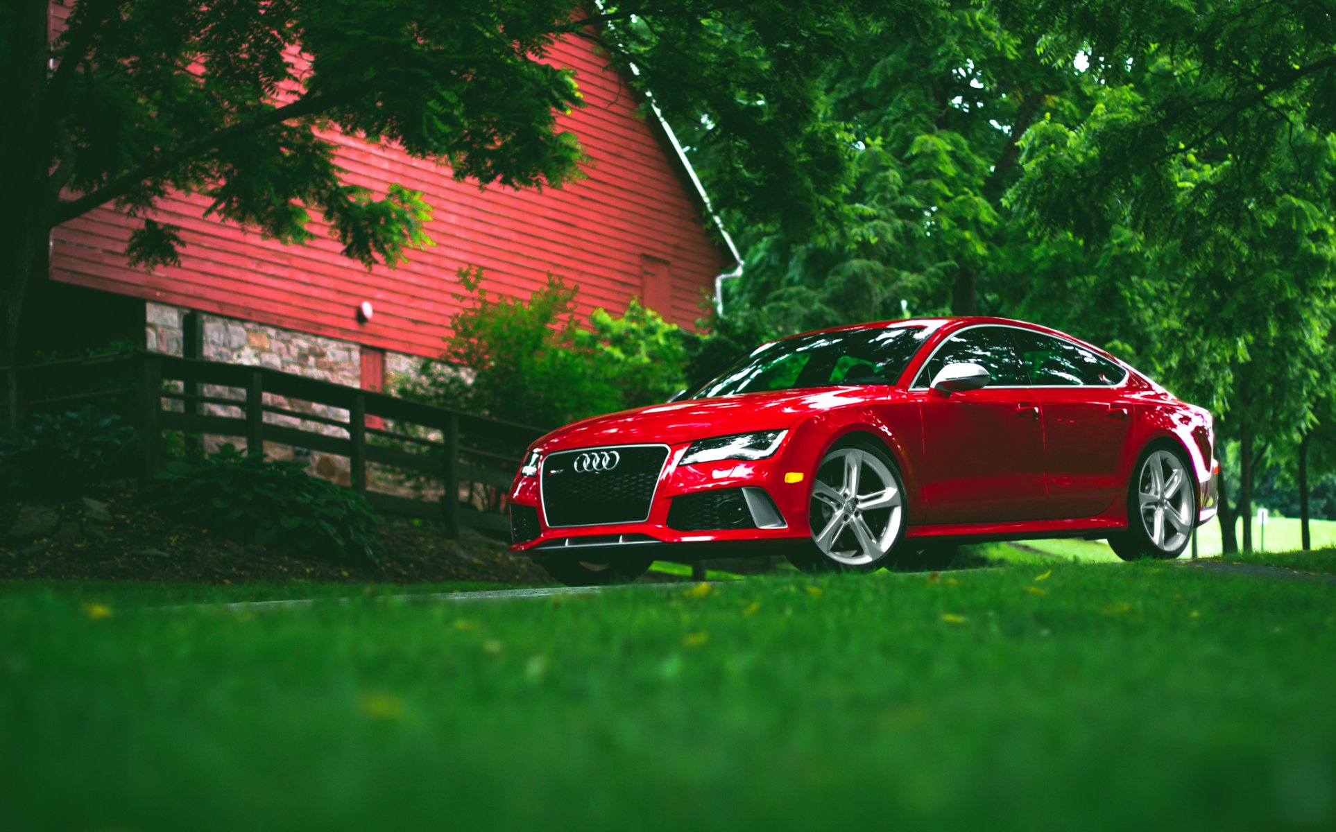 audi rs7 rouge roues avant