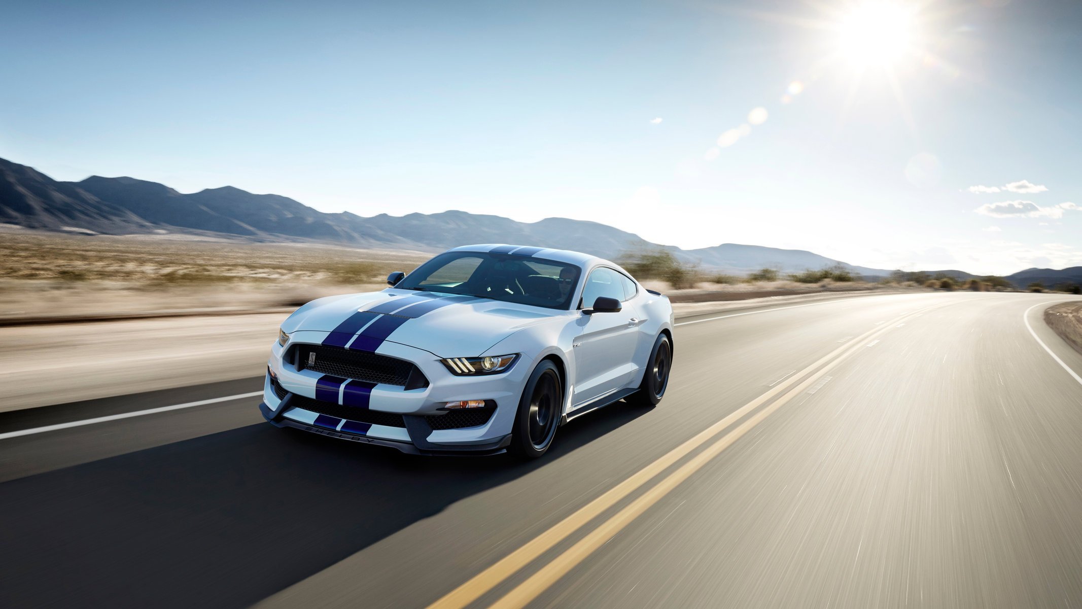 shelby gt350 mustang velocità pista traffico deserto