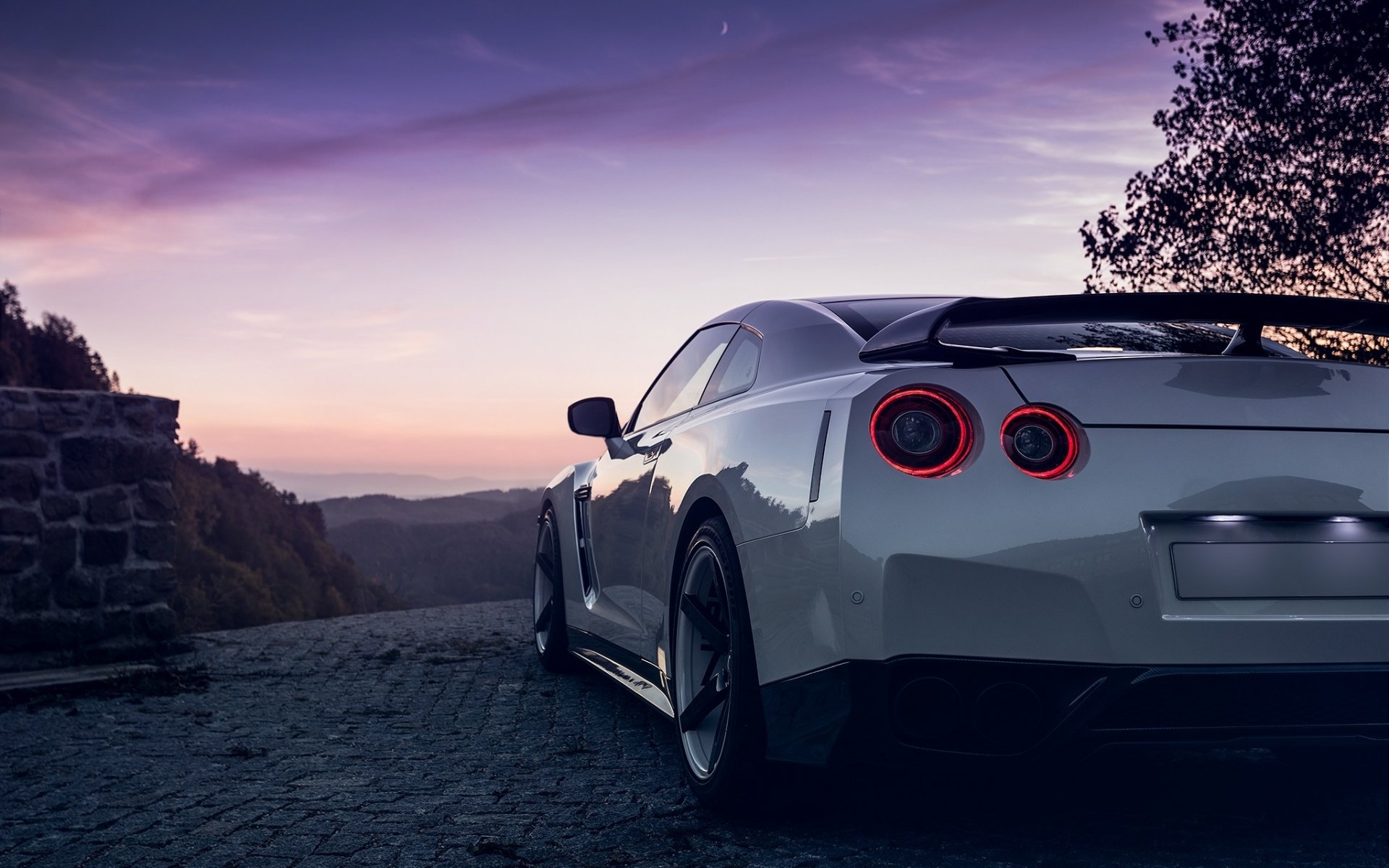 nissan r35 rtm blanc lumières nigth arrière lune ciel spoiler