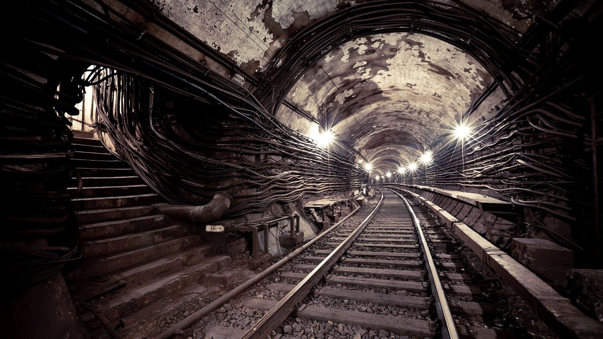 ed ric tunnel u-bahn eisenbahn lichter lichter schienen stufen treppe licht schienentransport