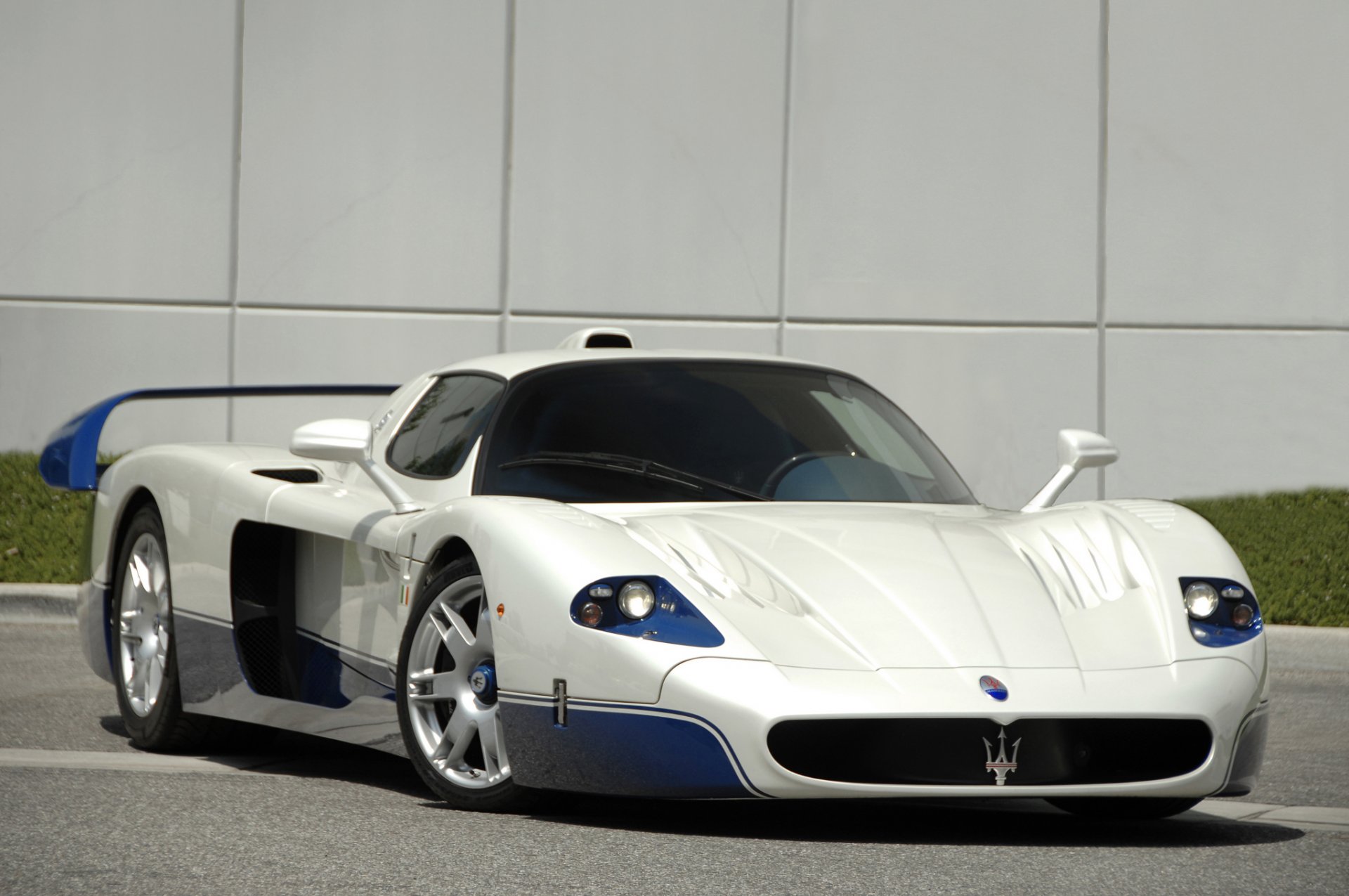 maserati mc12 blanco azul supercar maserati azul