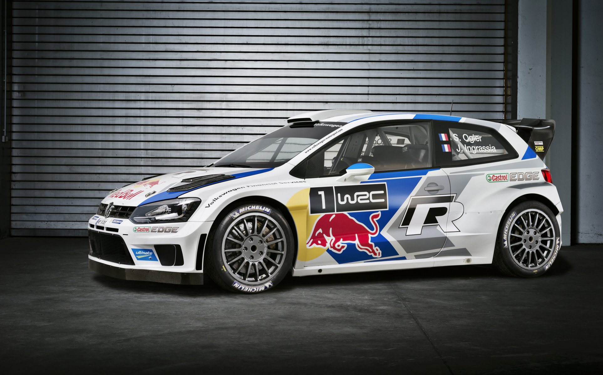 volkswagen polo wrc rally auto volkswagen toro rosso garage bianco vista laterale