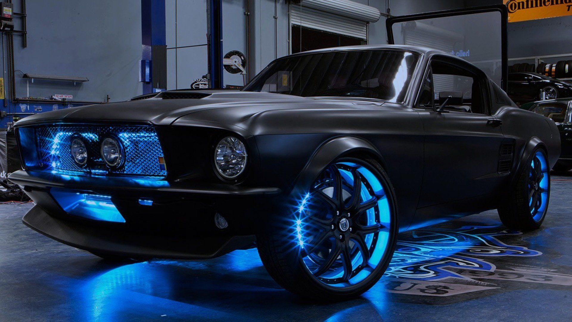 mustang shelby neon officina