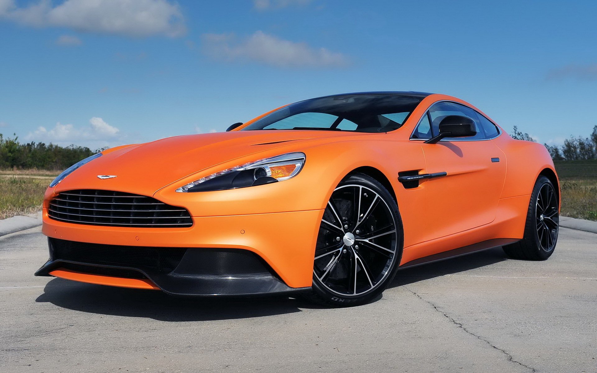 aston martin vanquish car