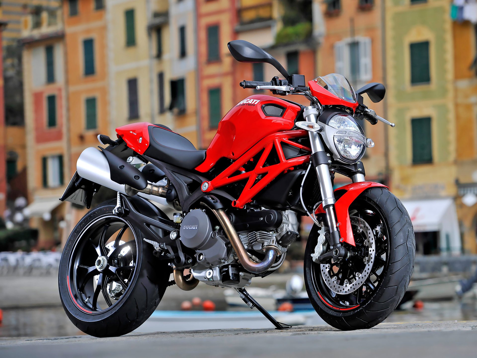 ducati monster 796 rosso ducati motorrad moto rot design italien motobike hi-tech fahrrad motorräder sportbike städte monster mototransport