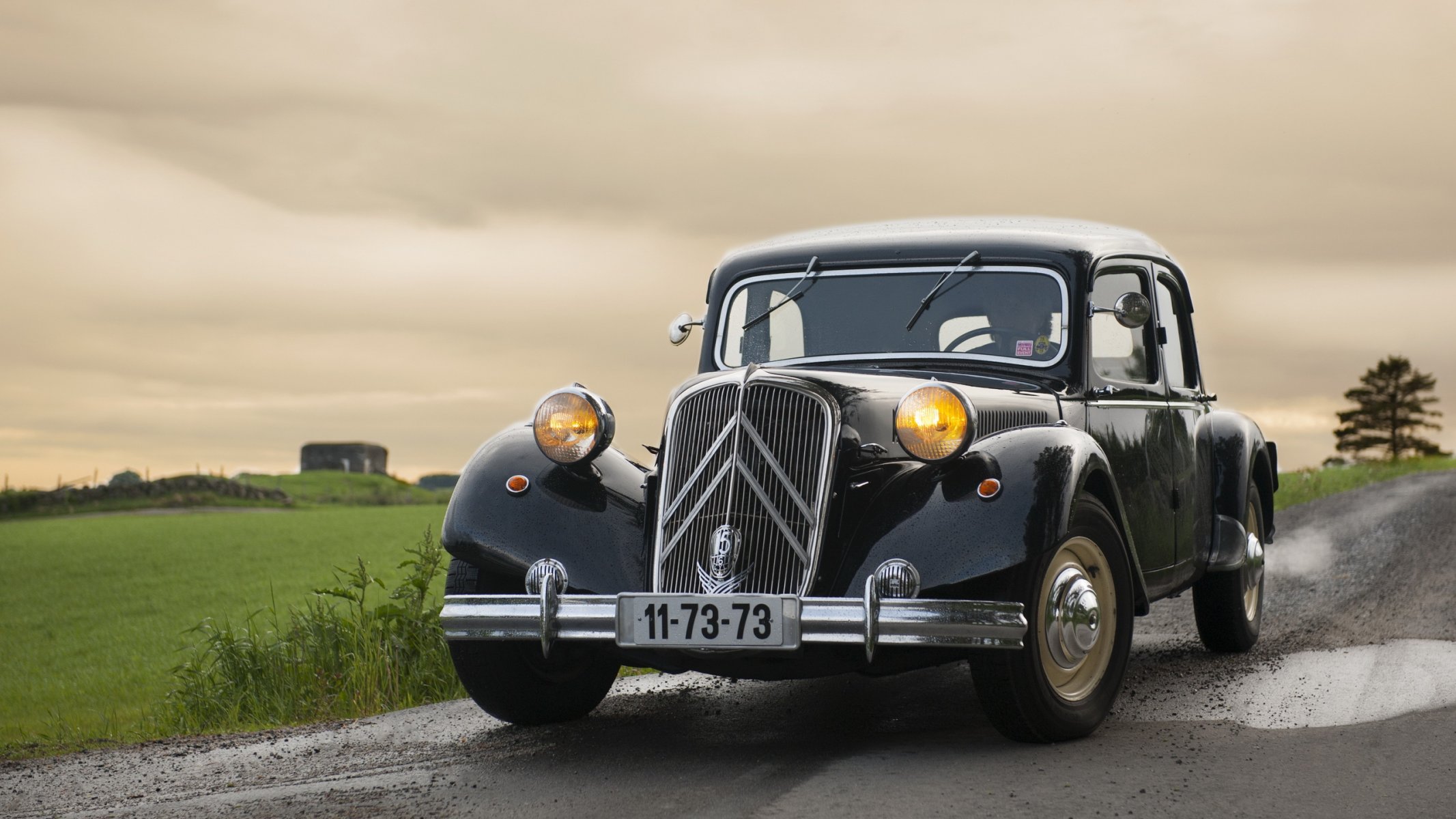 citroën 15-six 1952 voiture route