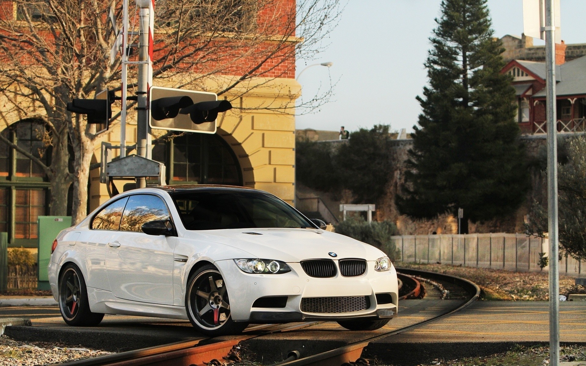 czarny bmw felgi e92 kolejowy m3 coupe biały