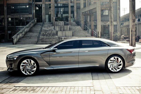 A chic silver concept car from Citroen