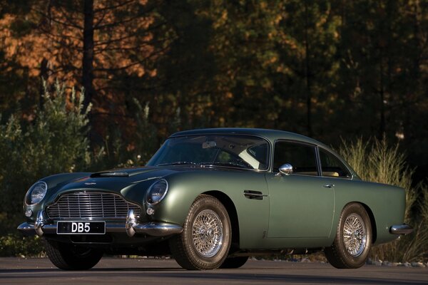 Klassisches britisches Auto aston martin db5