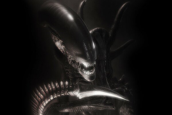 Pericoloso Xenomorfo alieno nascosto e pronto ad attaccare