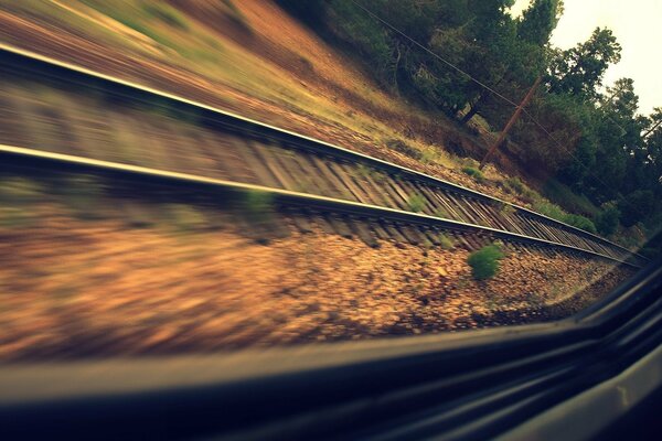 Eisenbahn, Blick aus dem Zugfenster unterwegs