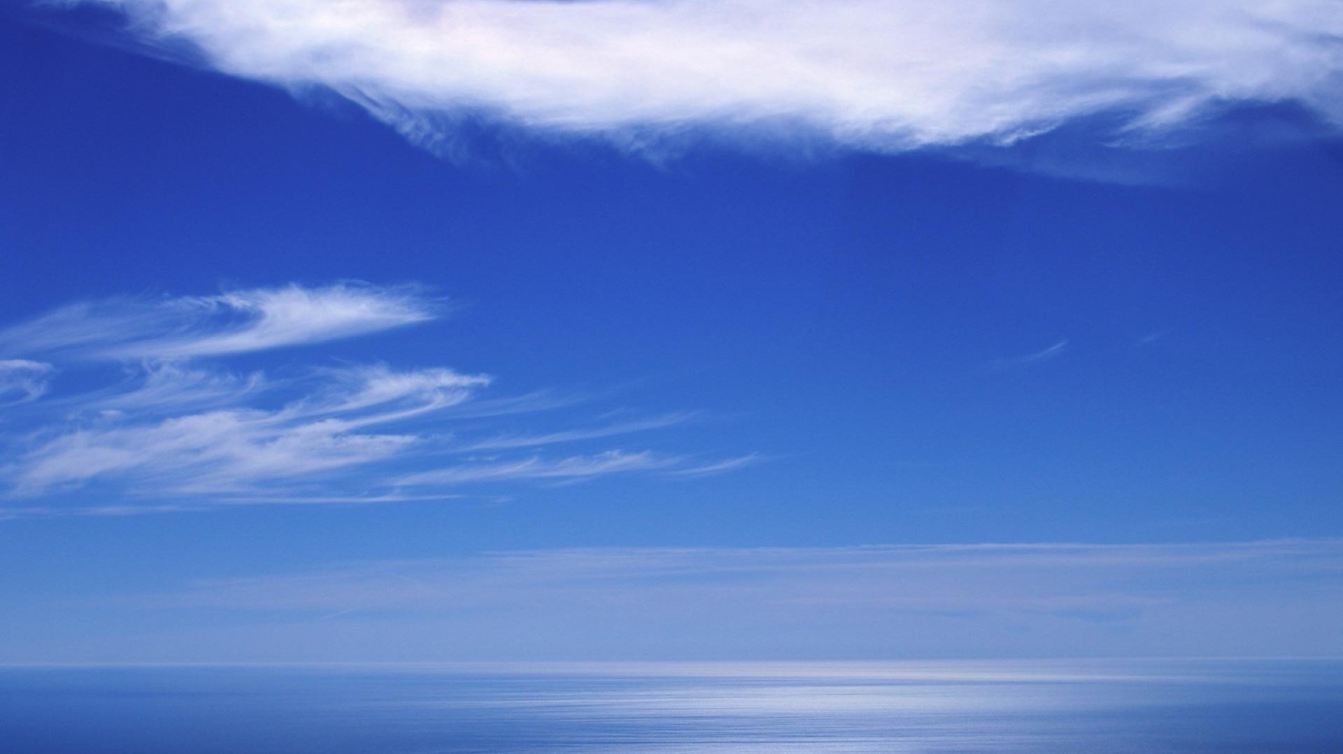 nubes borrosas belleza celestial azul cielo