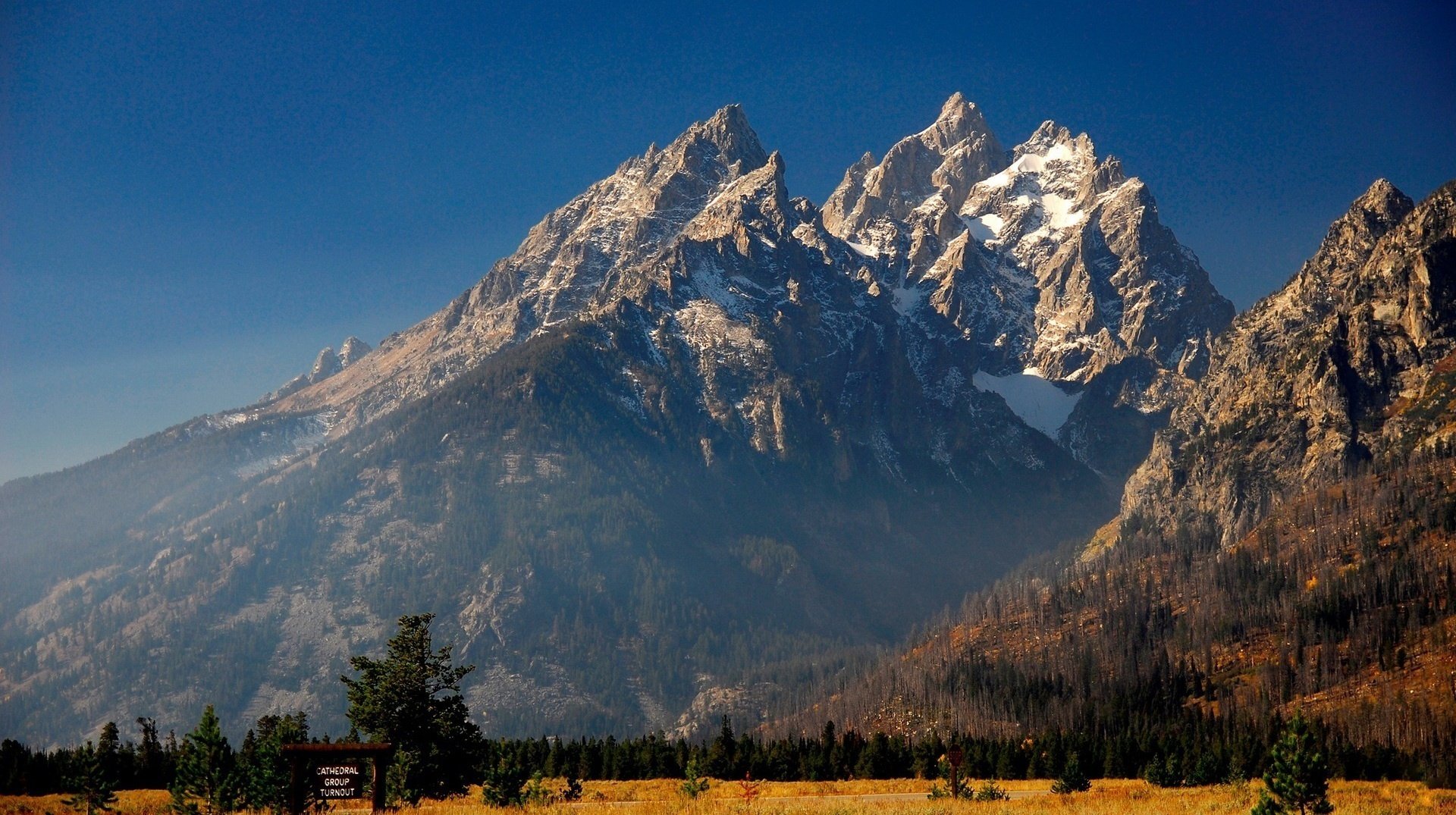 paraíso para los pulmones respiración limpia aire limpio montañas cielo bosque naturaleza paisaje paisaje árboles