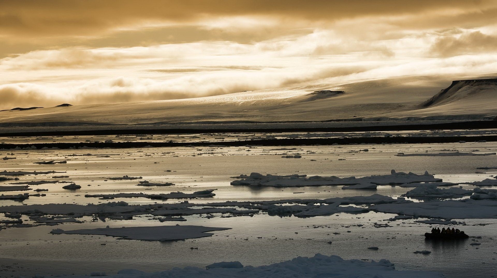 deshielo río rocas invierno