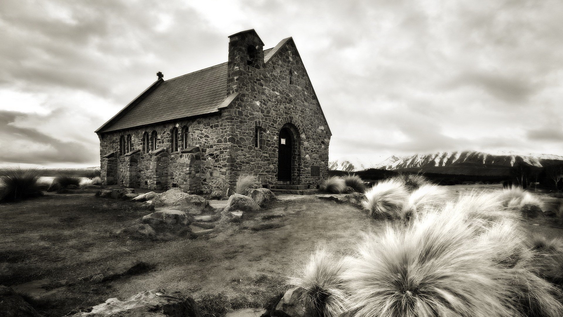 steinhaus trockene büsche grau religion häuser wind wolken struktur bewölkt steine haus