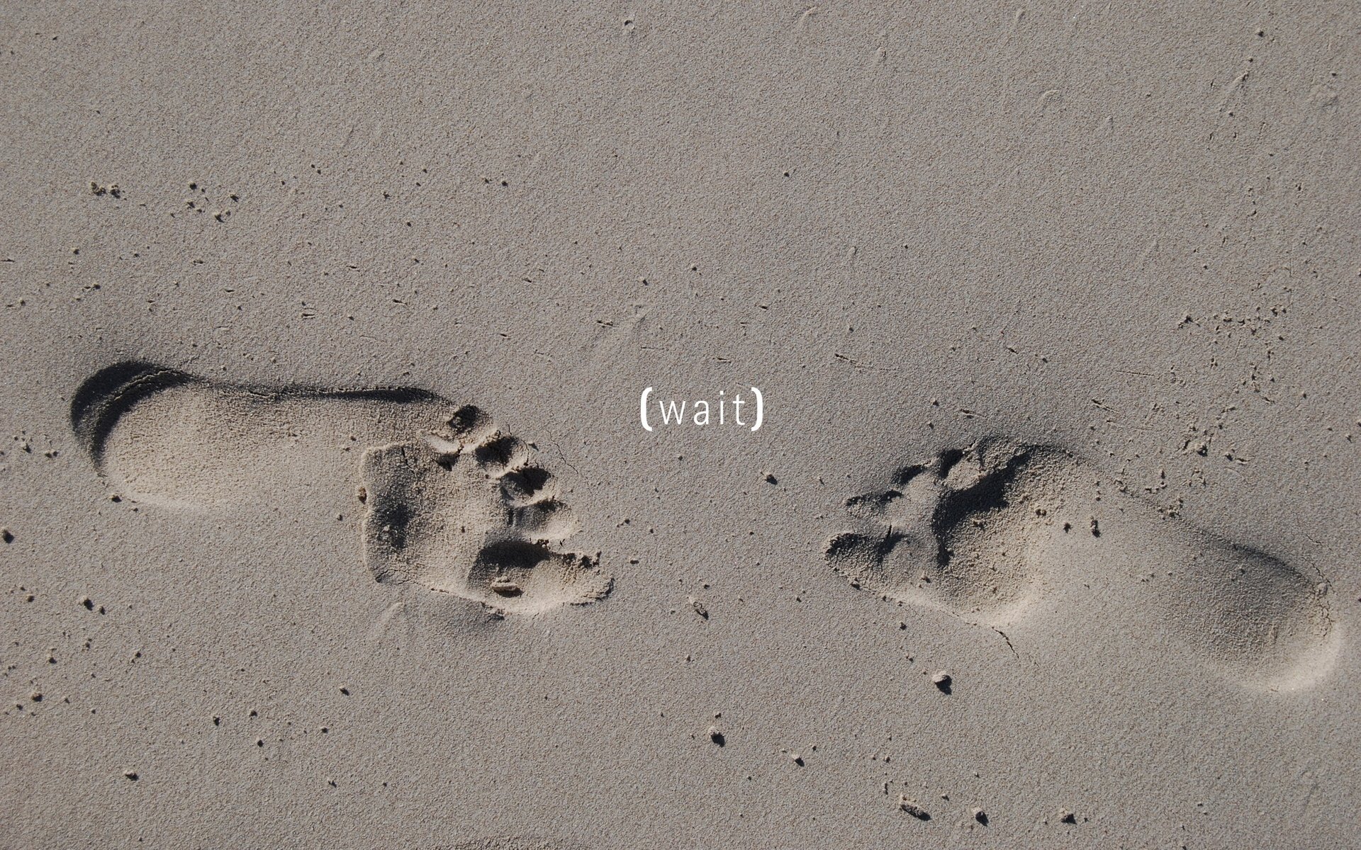 traces de pieds attendez sable