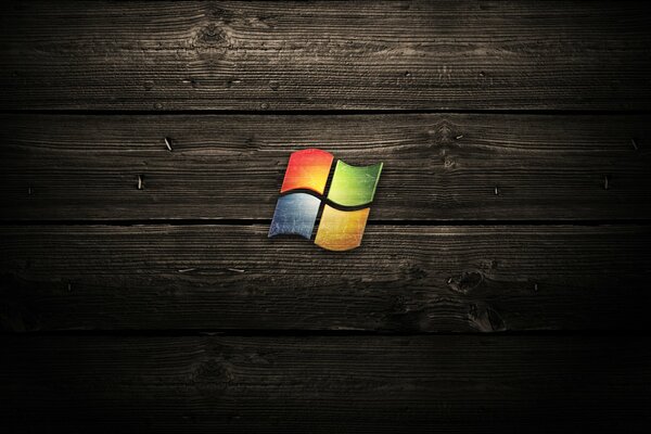 Logo Microsoft na drewnianym tle