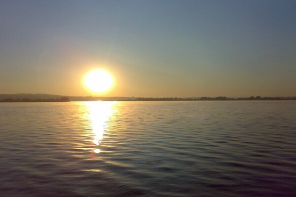 Puesta de sol, brisa, cielo, sol, reflejo del agua