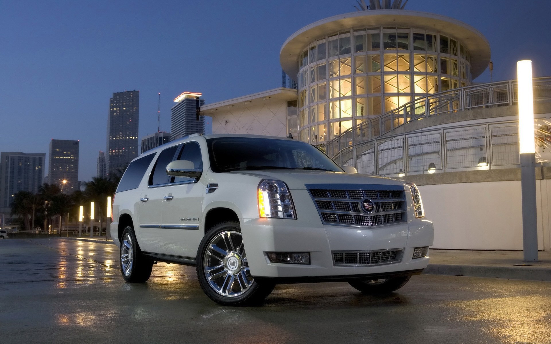 cadillac свет автомобиль escalade ночь серый город