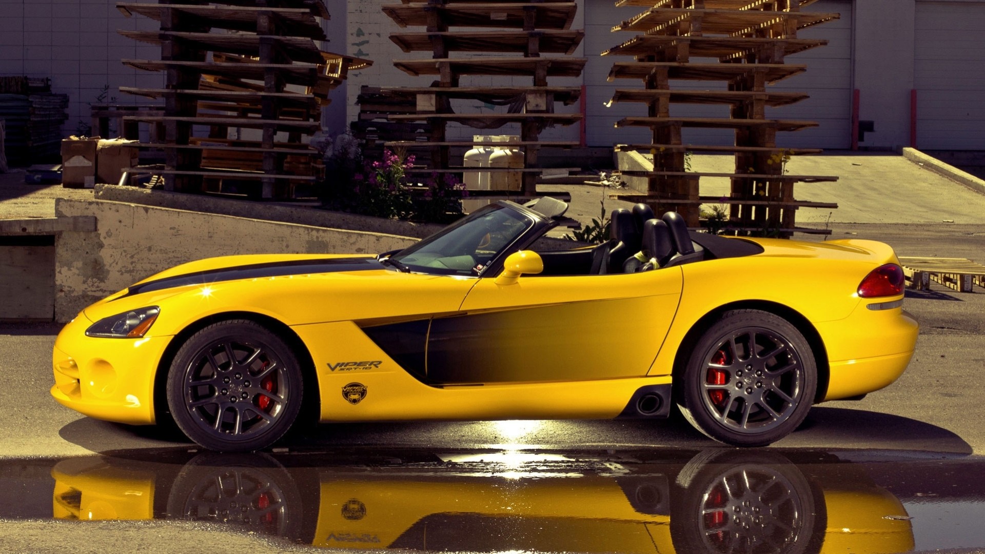 convertible coupé deportivo esquivar amarillo dodge viper