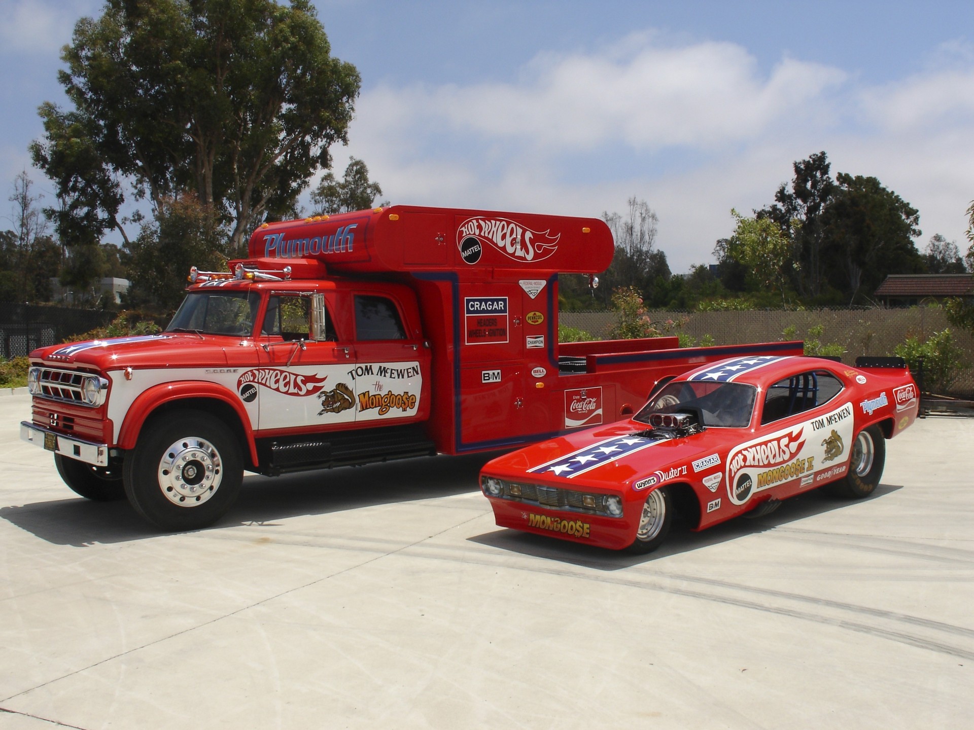 camion rouge plymouth classique