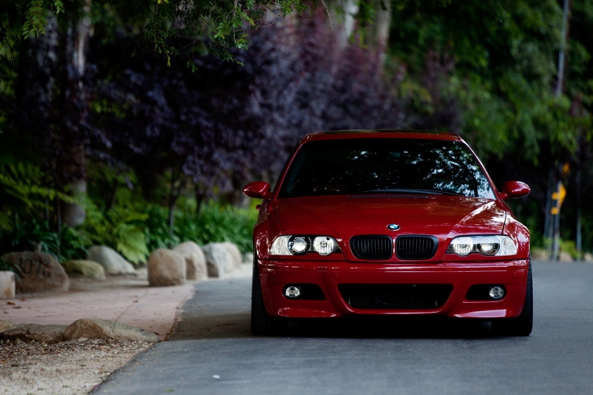 steine e46 bmw rot straße front m3