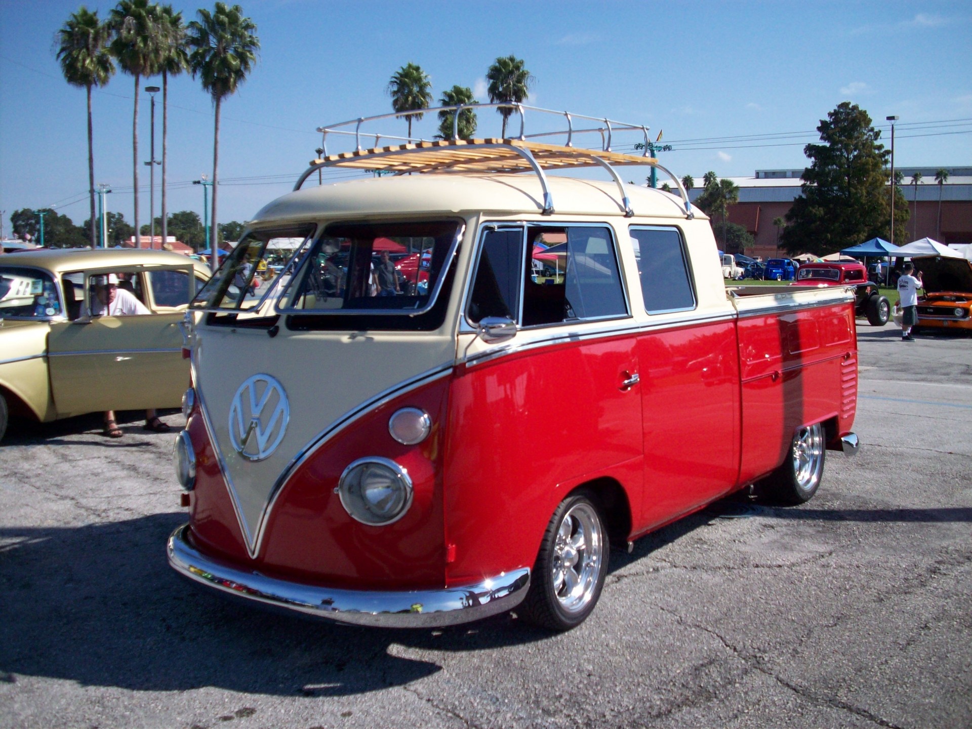 vw rojo blanco clásico