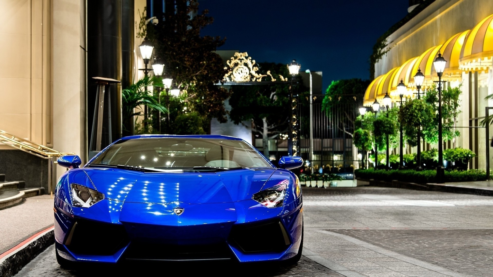 coche ruedas azul lamborghini aventador