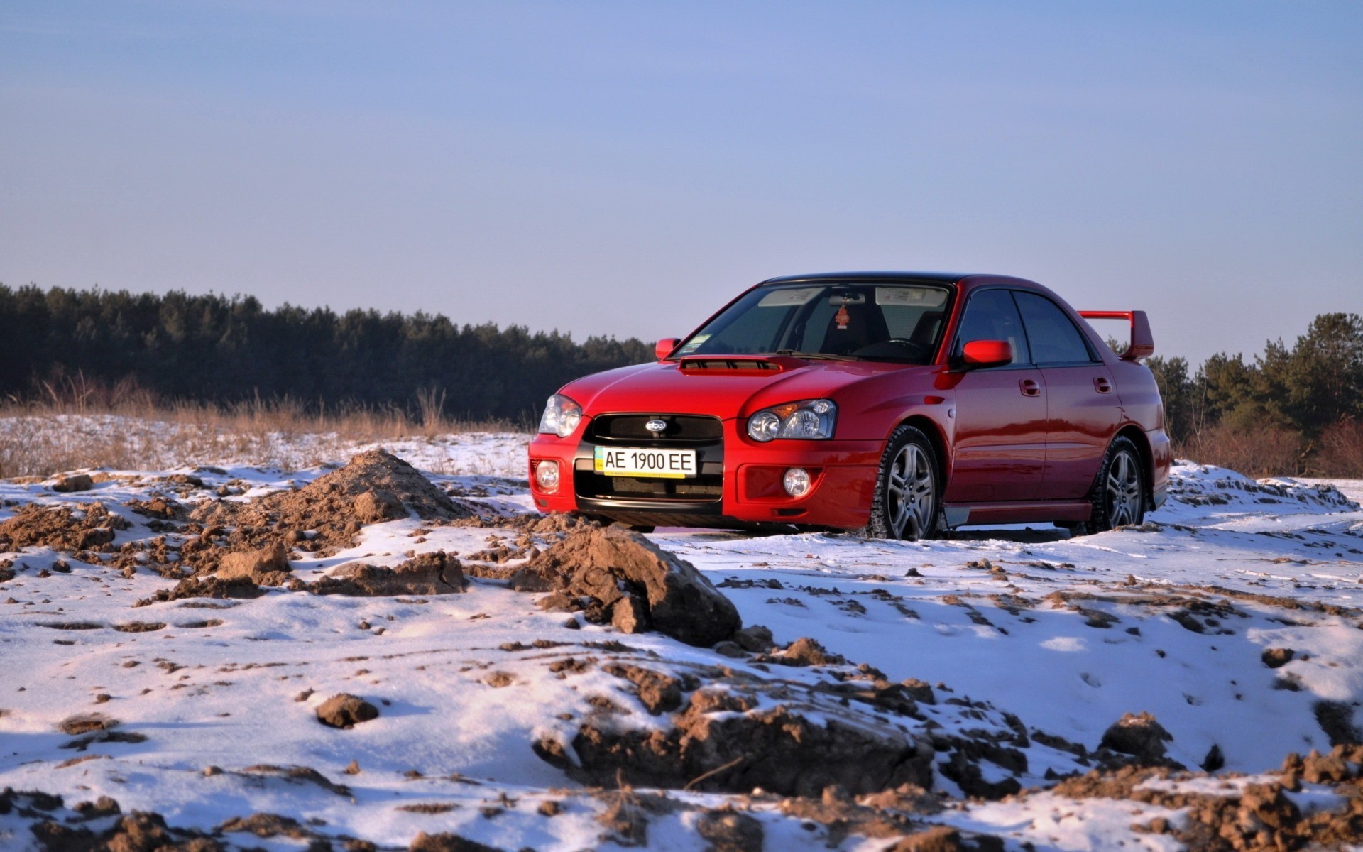 samochód szary śnieg subaru droga