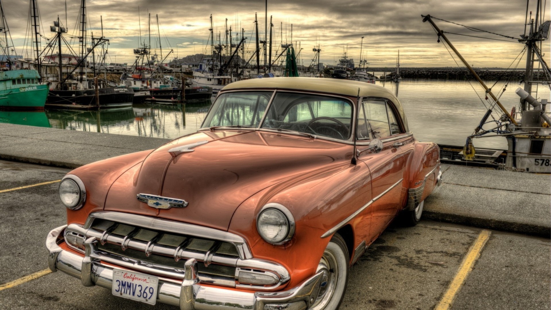 muelle coche vintage muelles barcos