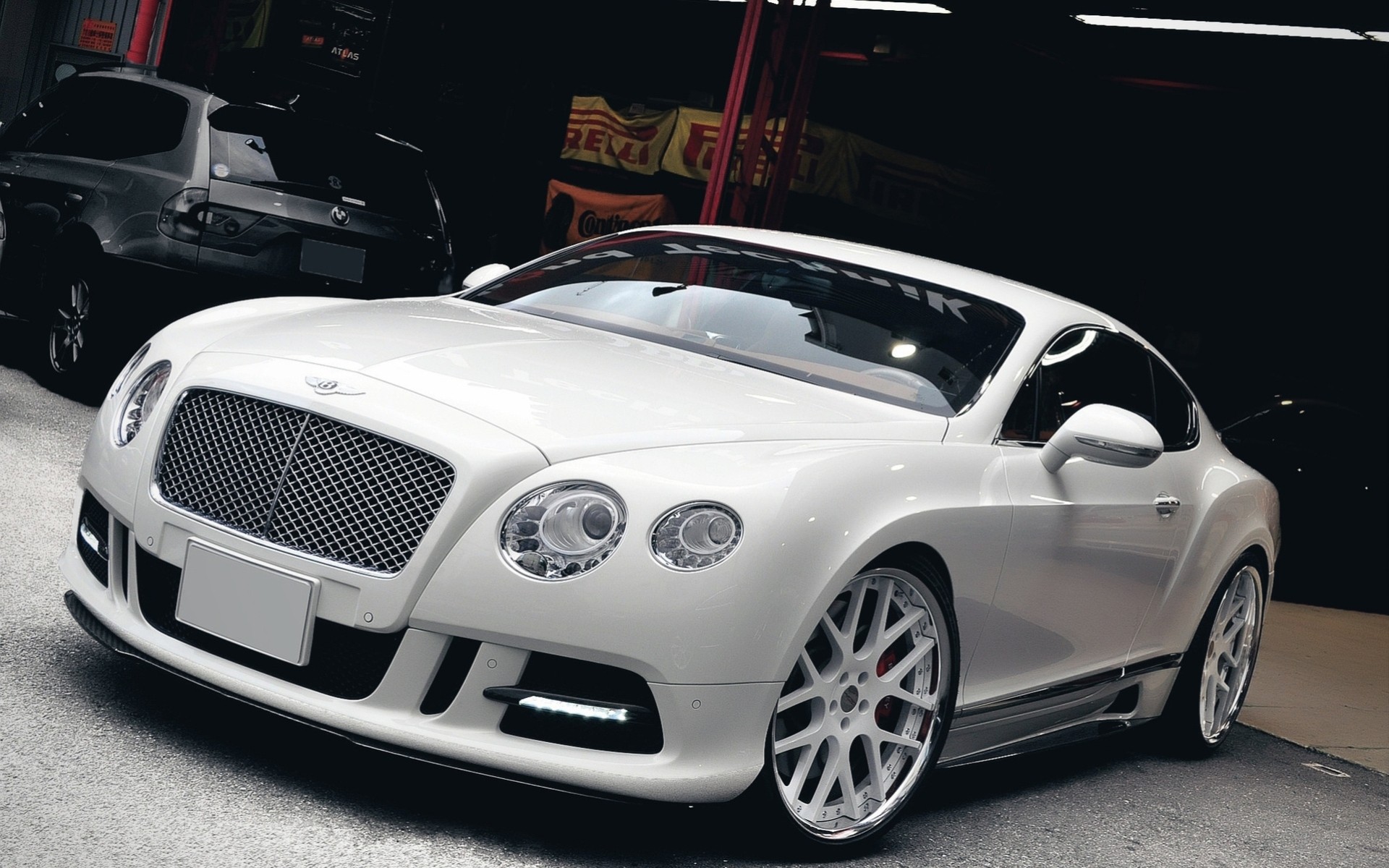 car machinery garage tuning bentley