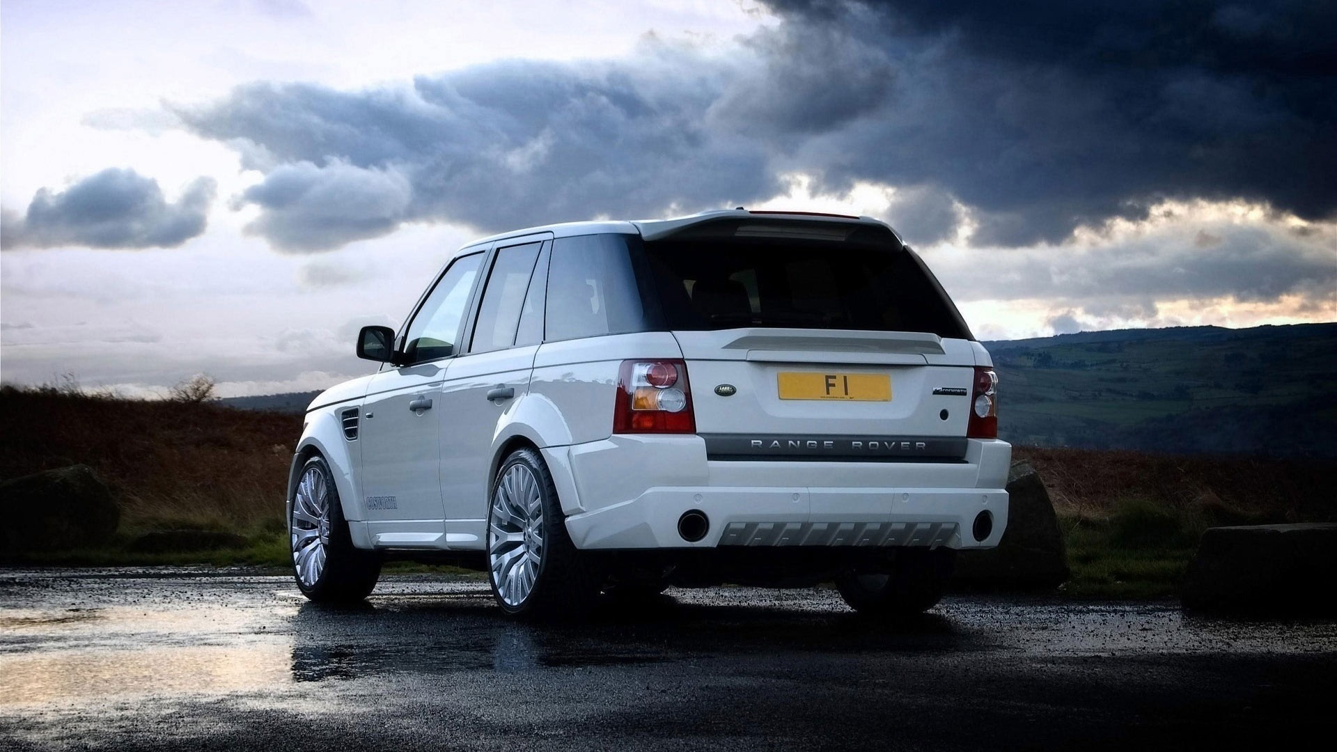 uv asian range rover white