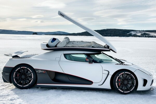 Top Gear Koenigsegg Agera R blanco