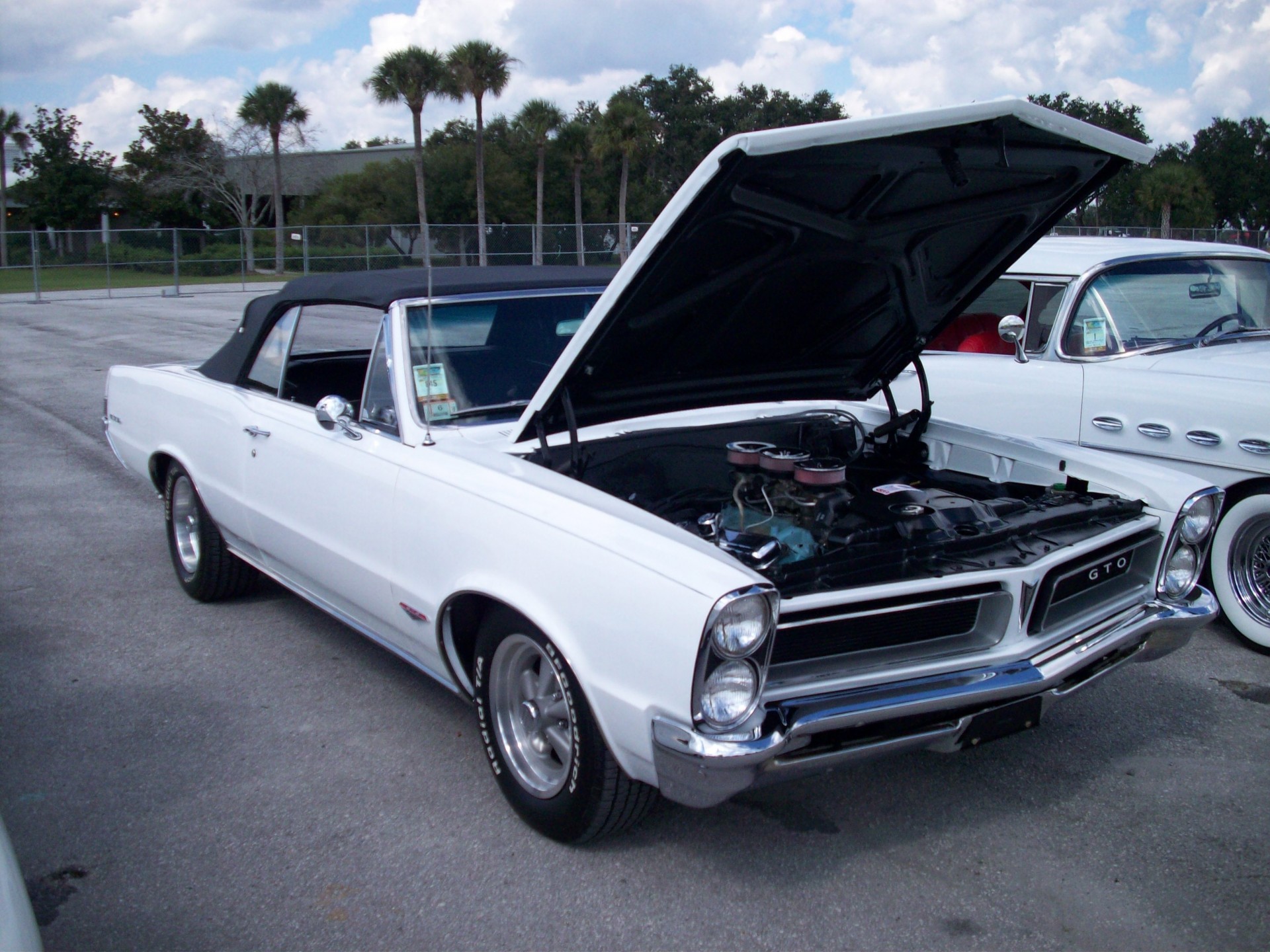 pontiac white g classic