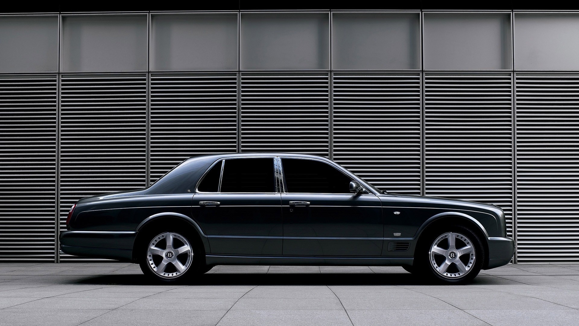 2007 arnage bentley крупным планом сторона